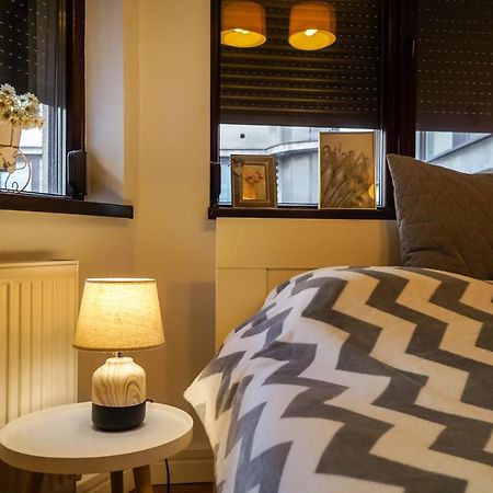 Victoriei Blue Apartment Букурещ Екстериор снимка