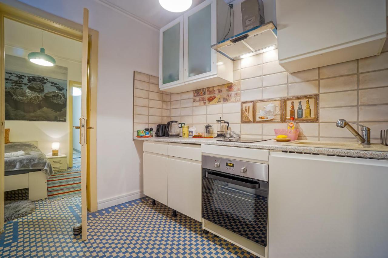 Victoriei Blue Apartment Букурещ Екстериор снимка