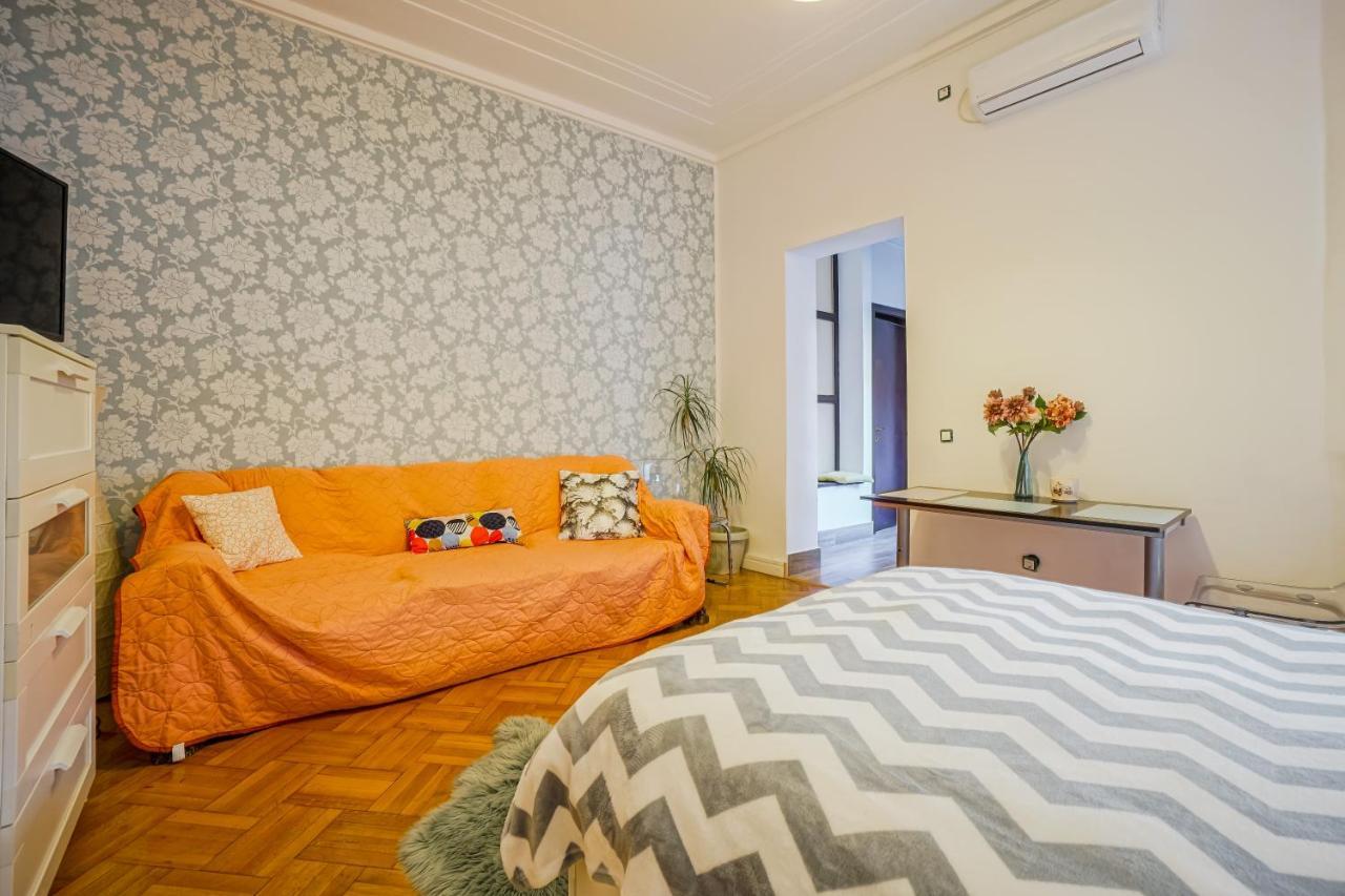 Victoriei Blue Apartment Букурещ Екстериор снимка
