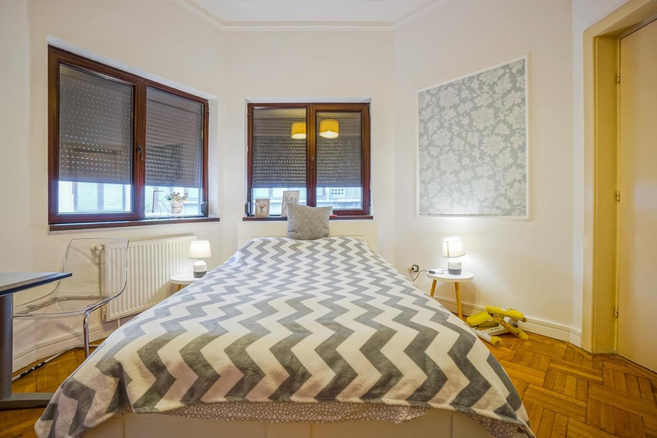 Victoriei Blue Apartment Букурещ Екстериор снимка