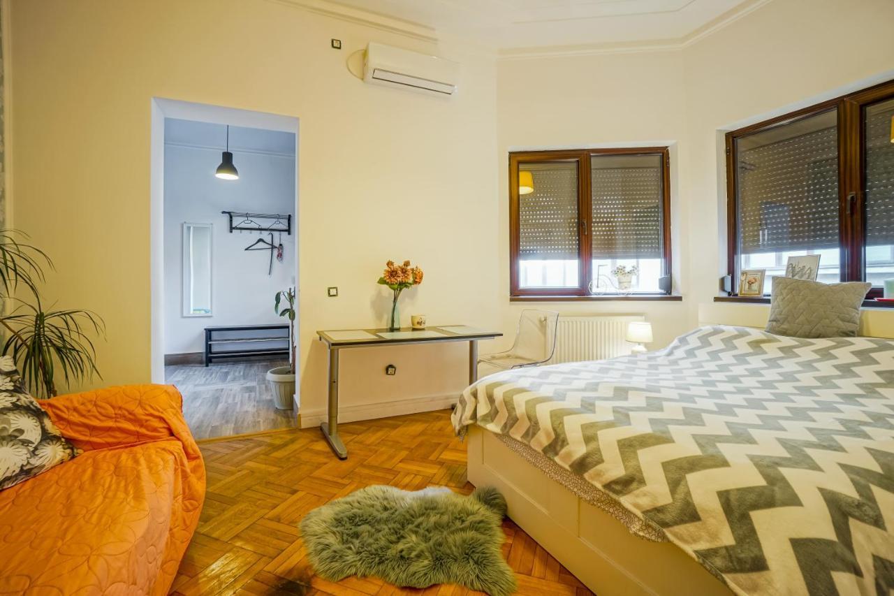 Victoriei Blue Apartment Букурещ Екстериор снимка